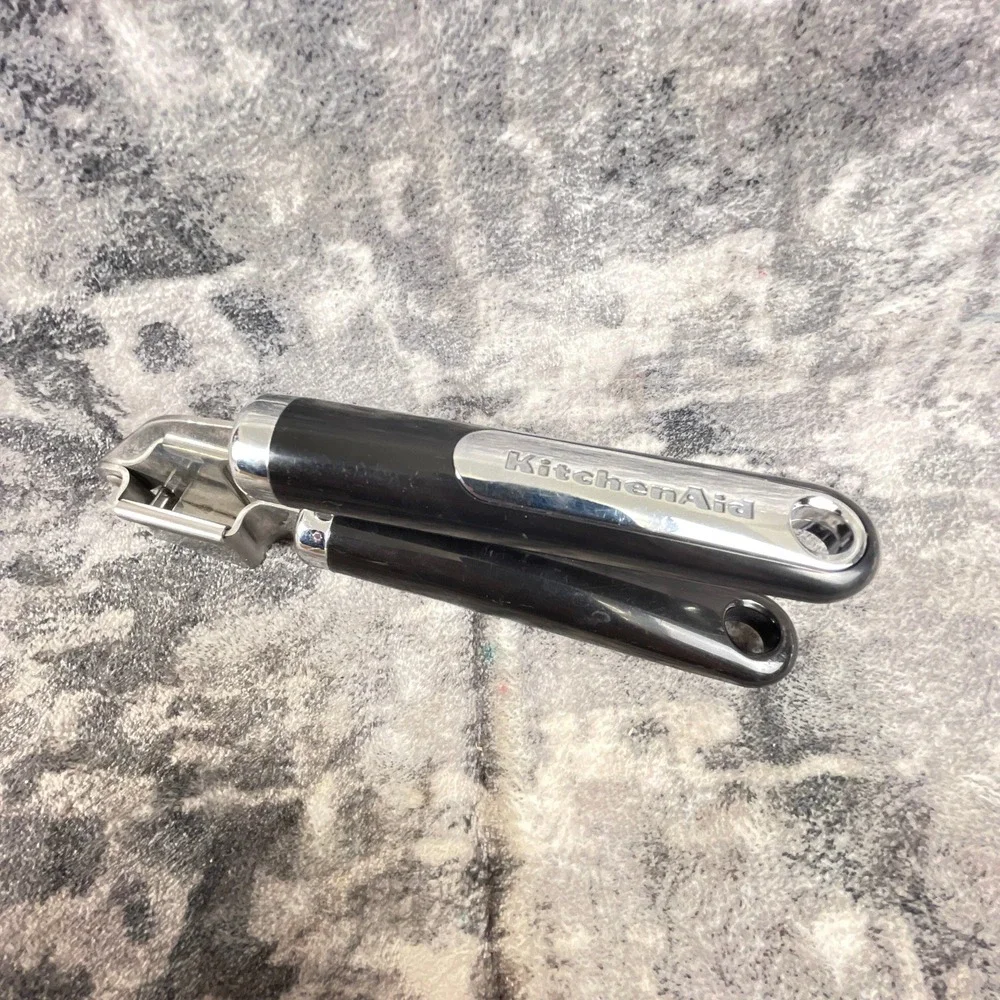 KitchenAid Black Garlic Press Professional Home Chef Kitchen Gadget Tool